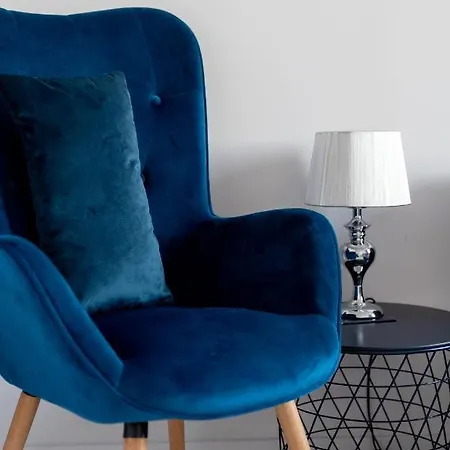 Stara Ochota Vogue By Bookinghost Warschau