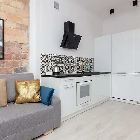 Stara Ochota Vogue By Bookinghost * Varsavia