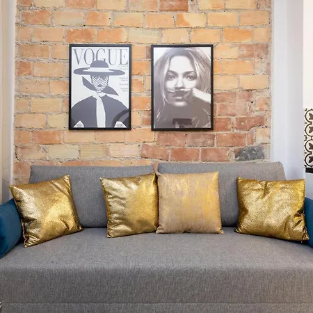 Stara Ochota Vogue By Bookinghost *